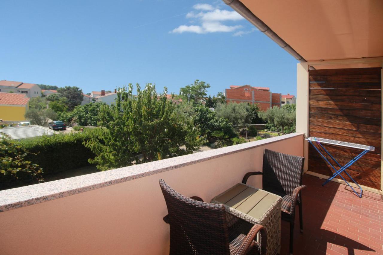 Apartmani Zem, Krk クルク エクステリア 写真